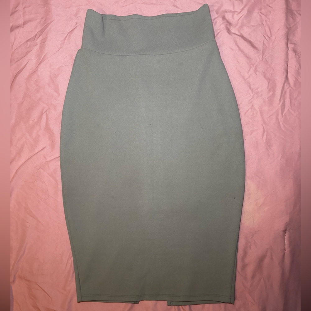 🌵Windsor sage green bodycon mini skirt